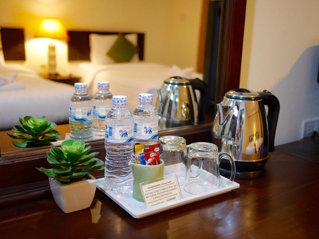 Na Thapae Hotel Chiang Mai Bagian luar foto
