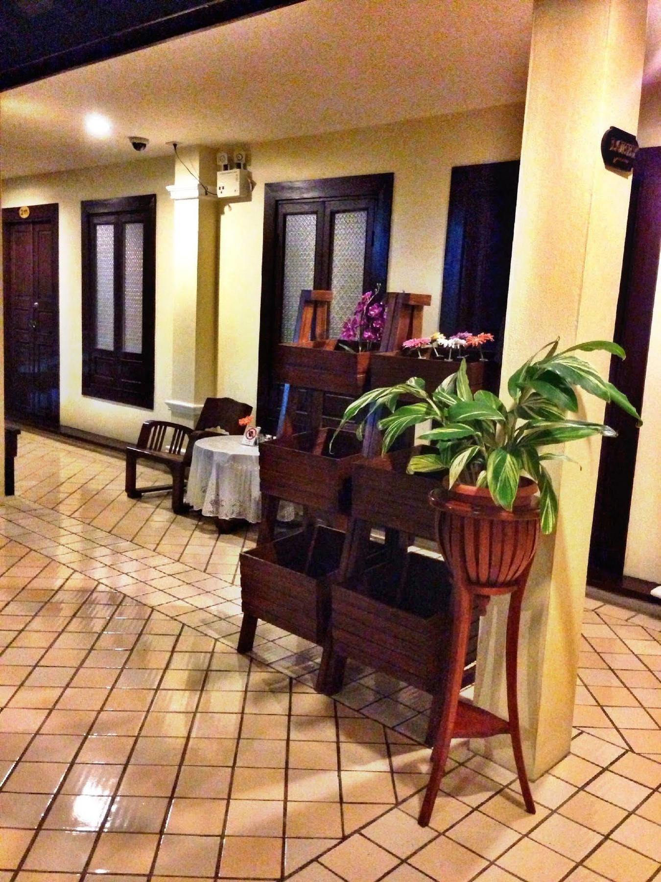 Na Thapae Hotel Chiang Mai Bagian luar foto